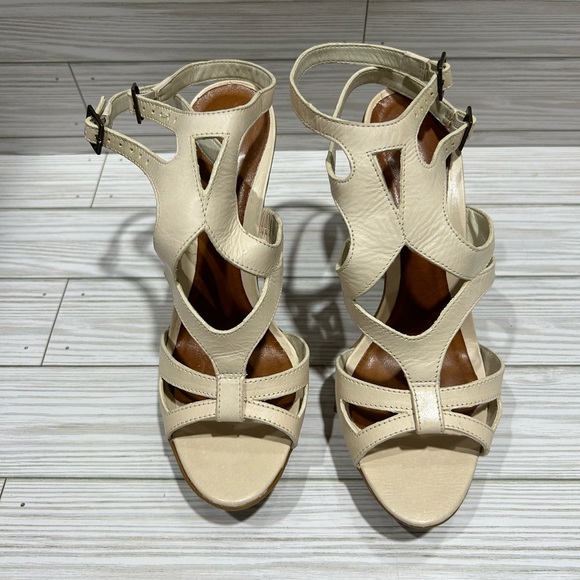 ALDO Platform Heels - Picture 2 of 7